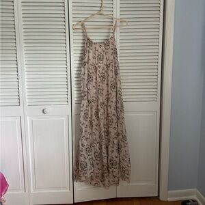 Chic Floral Maxi Dress in Cream